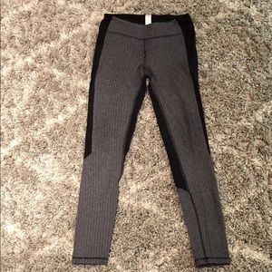 Ivivva black and grey leggings